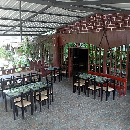 Grand Selva Lodge & Tours テナ エクステリア 写真