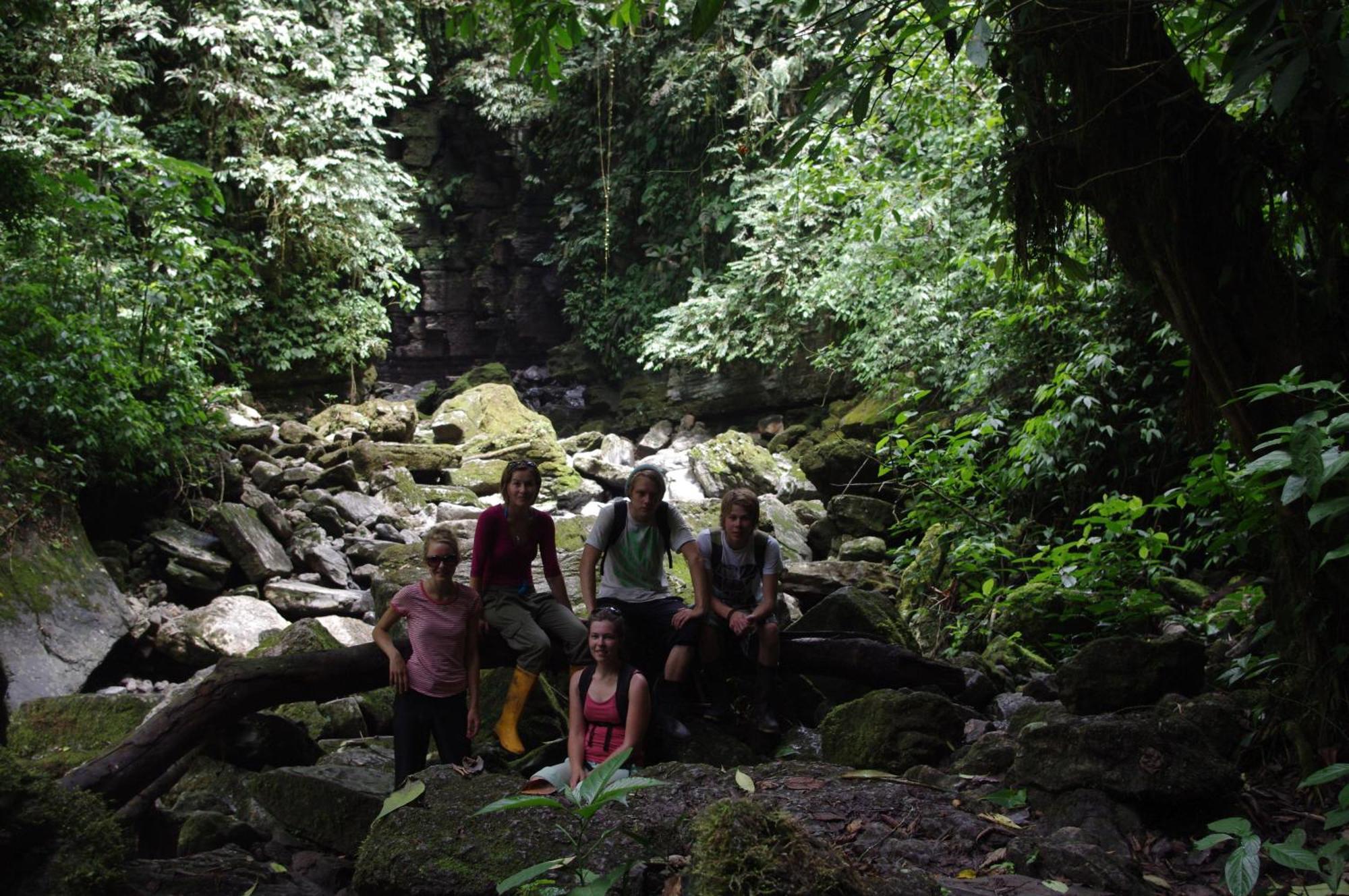 Grand Selva Lodge & Tours テナ エクステリア 写真
