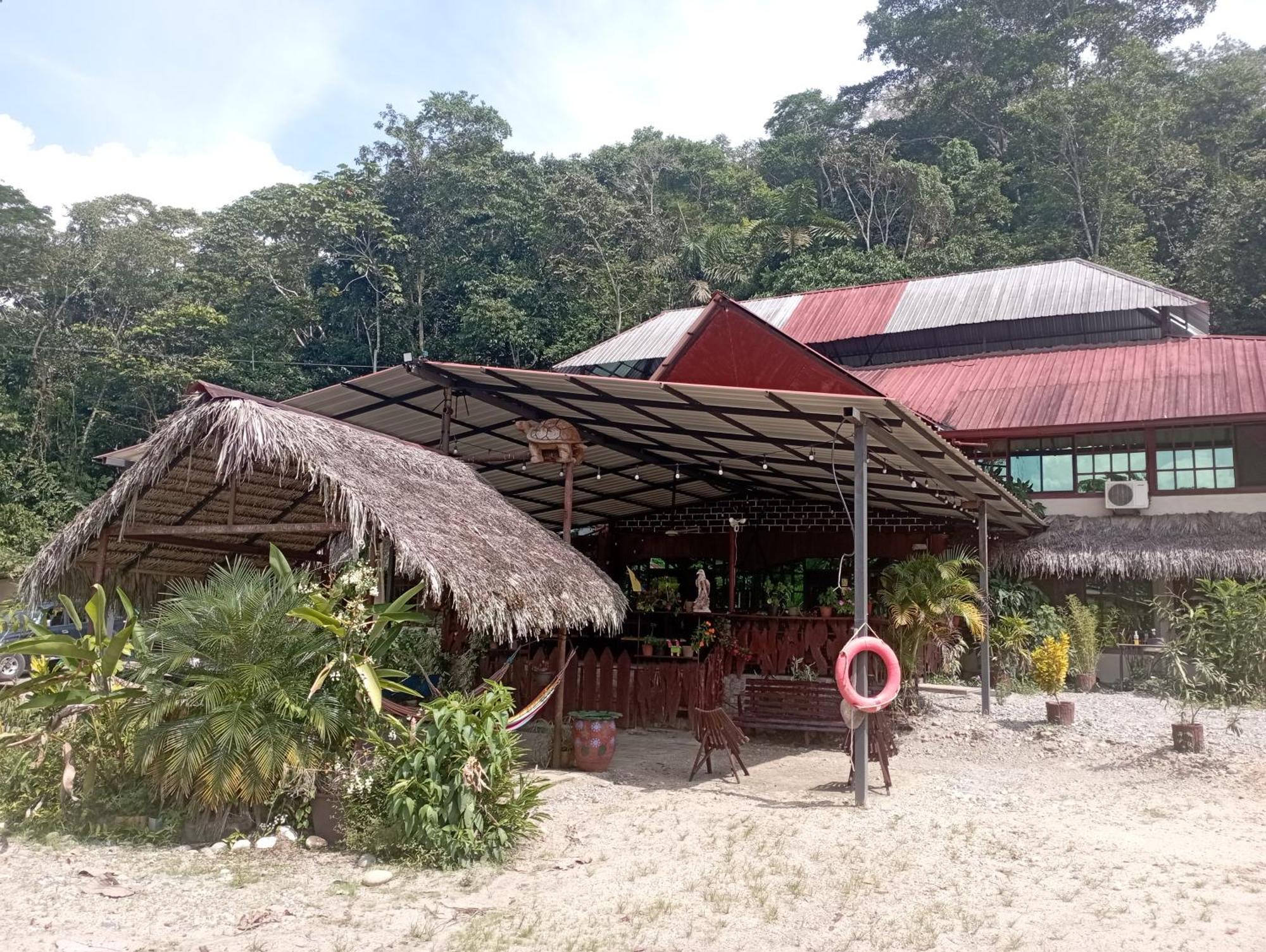 Grand Selva Lodge & Tours テナ エクステリア 写真