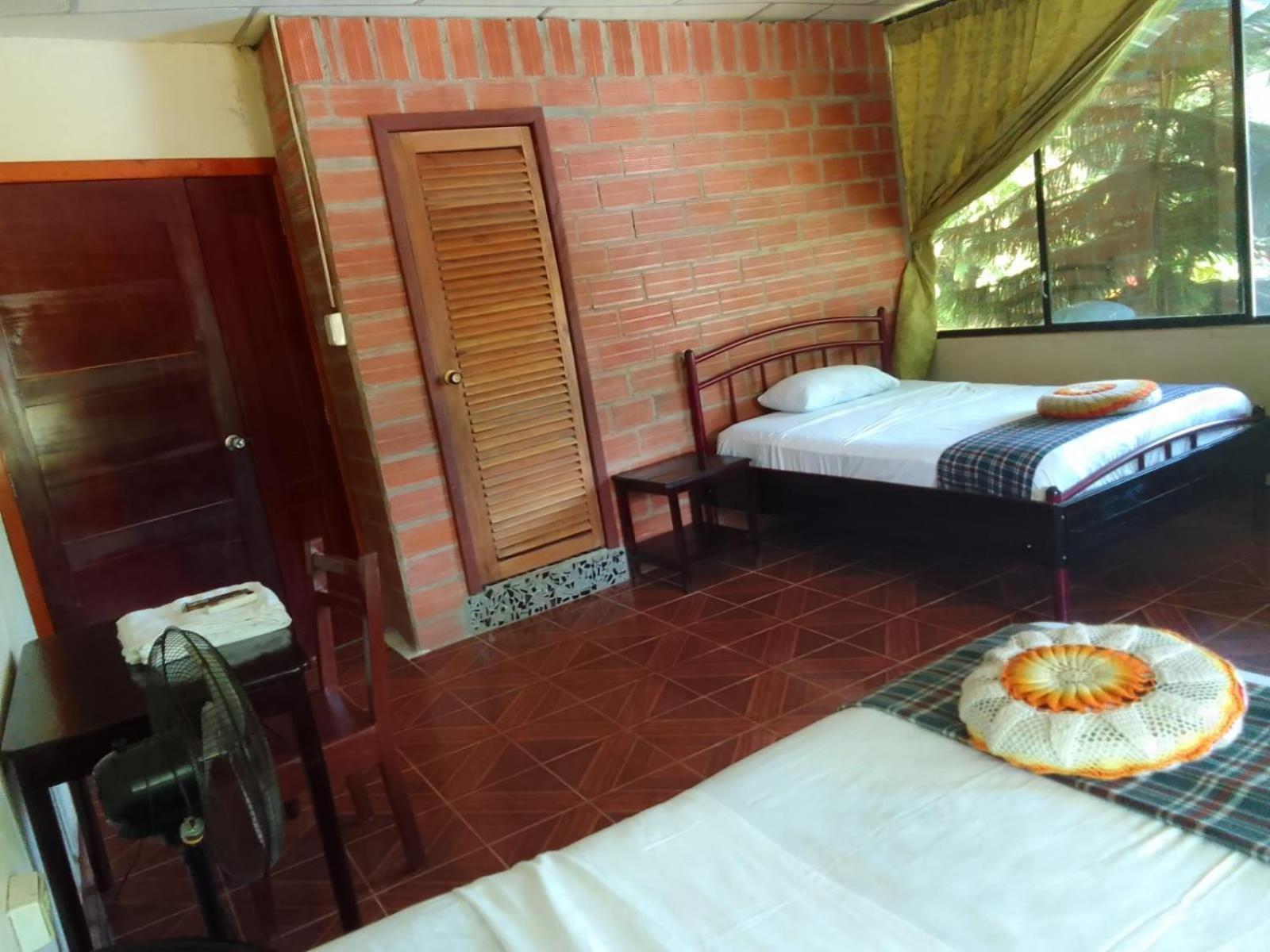 Grand Selva Lodge & Tours テナ エクステリア 写真