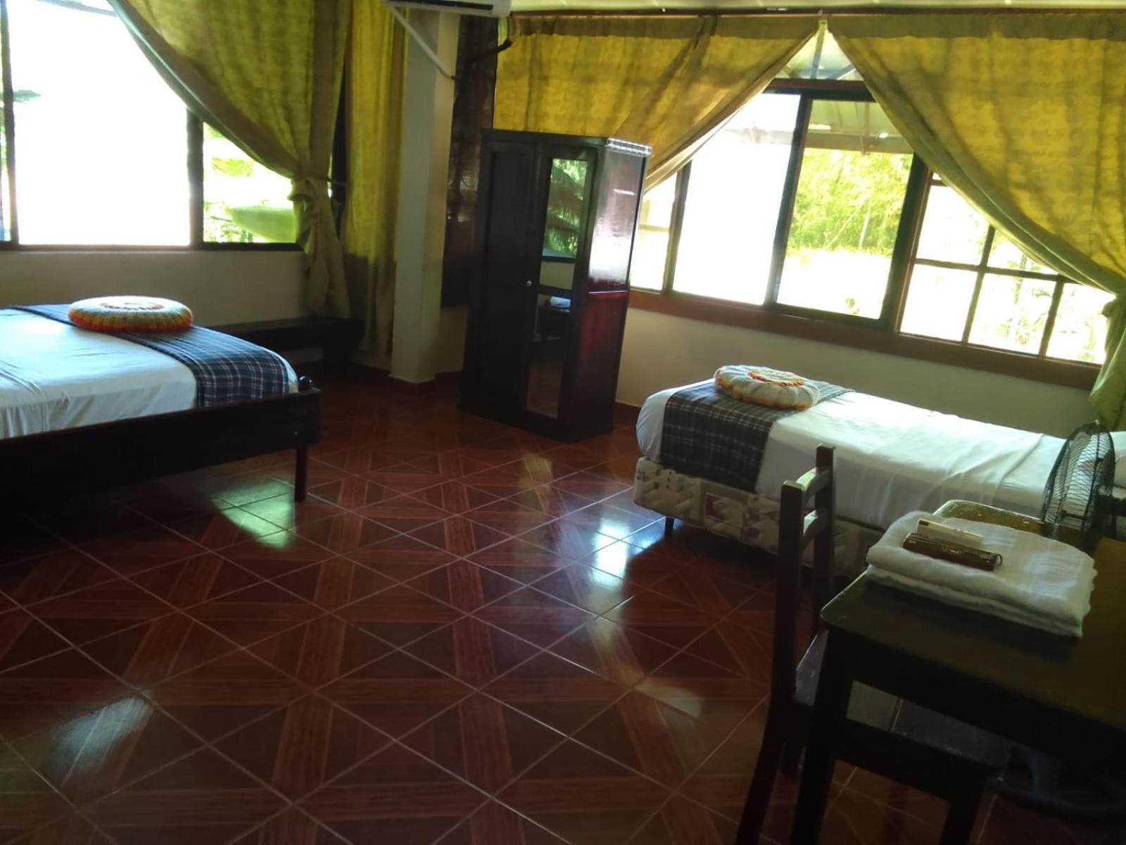 Grand Selva Lodge & Tours テナ エクステリア 写真
